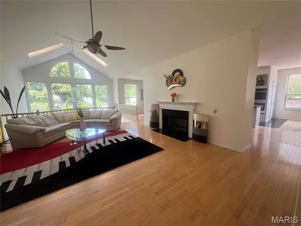 15509 Hitchcock RD, Chesterfield, MO 63017