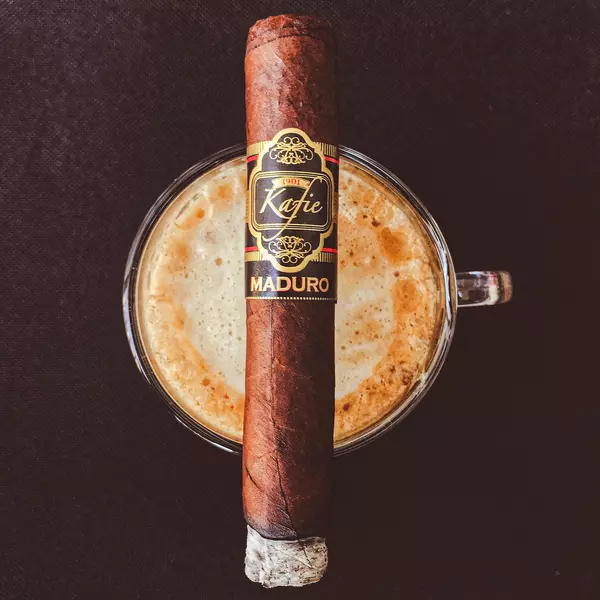 The Best Cigar Lounges in Manhattan: A Guide for Every Aficionado,ACLM Group