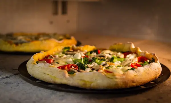 Best Pizza Spots in Staten Island: A Slice Lover’s Guide,ACLM Group