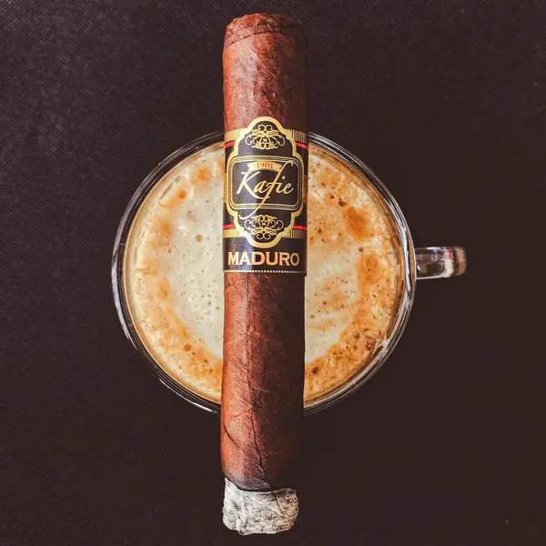 The Best Cigar Lounges in Manhattan: A Guide for Every Aficionado,ACLM Group