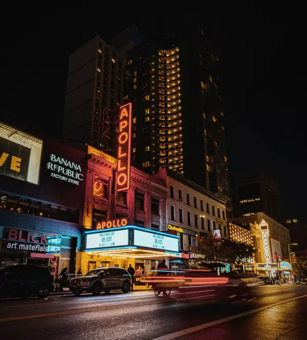 Harlem's Heartbeat: A Vibrant Guide to Living, Loving, and Investing in Upper Manhattan,ACLM Group