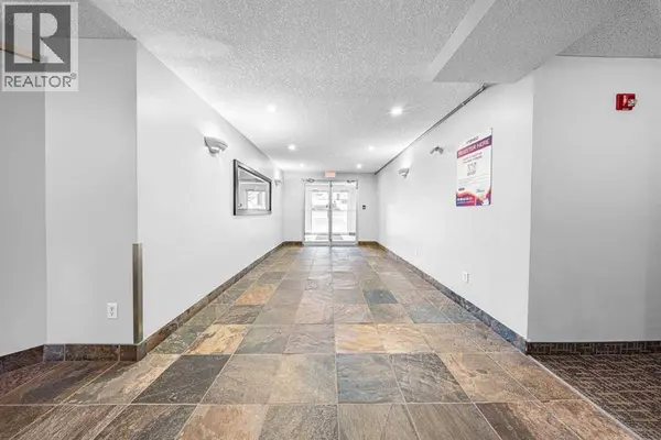 1104, 70 Panamount Drive NW, Calgary, AB T3K6K3