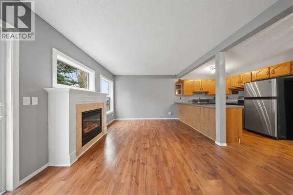 13 Country Hills Rise NW, Calgary, AB T3K4S7