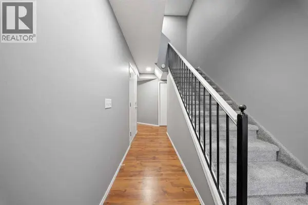 13 Country Hills Rise NW, Calgary, AB T3K4S7