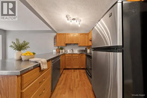 13 Country Hills Rise NW, Calgary, AB T3K4S7