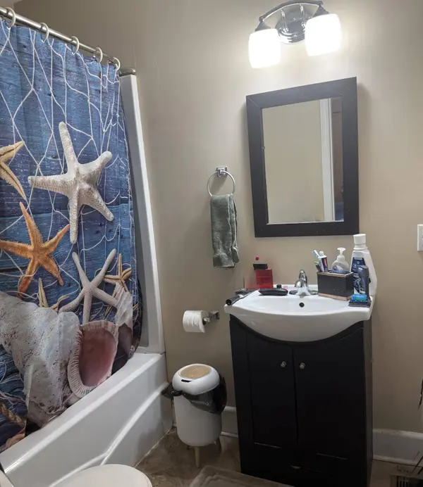 823 Sunset DR, Greenwood, SC 29646