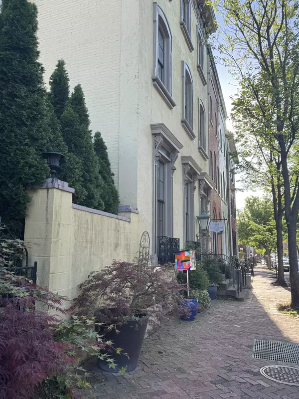FREDERICK TOWNS on 5th