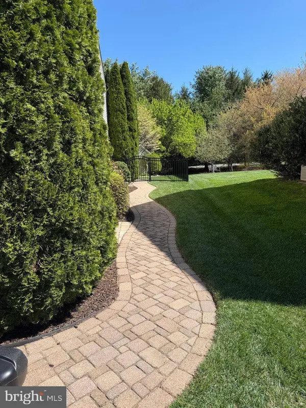 749 RUSTLING LEAF CT, Eldersburg, MD 21784