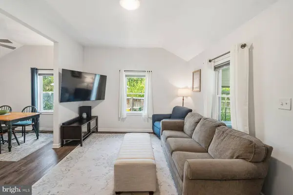 8250 RAILROAD AVE, Millersville, MD 21108