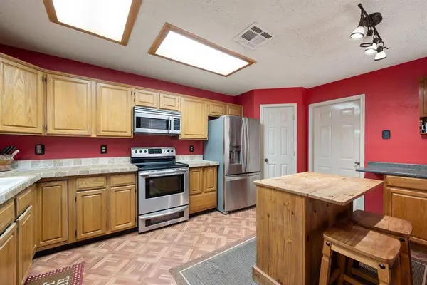 4009 Bradley Lane, Arlington, TX 76017