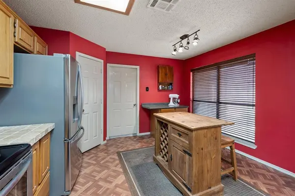 4009 Bradley Lane, Arlington, TX 76017