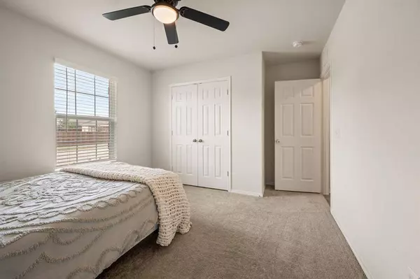 16044 Crews Avenue, Haslet, TX 76052