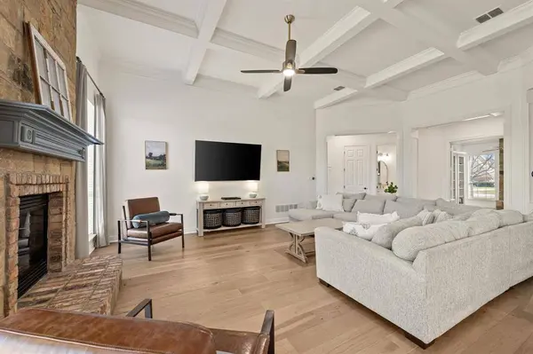 115 Eagles Peak Lane, Double Oak, TX 75077