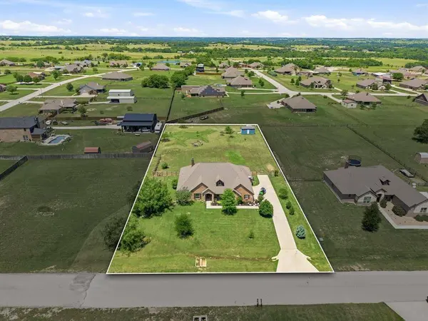 140 Heather Lane, Decatur, TX 76234
