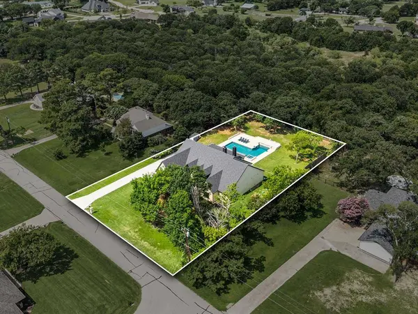 160 S Woodland Trail, Double Oak, TX 75077