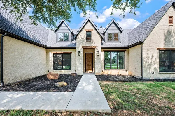 160 S Woodland Trail, Double Oak, TX 75077