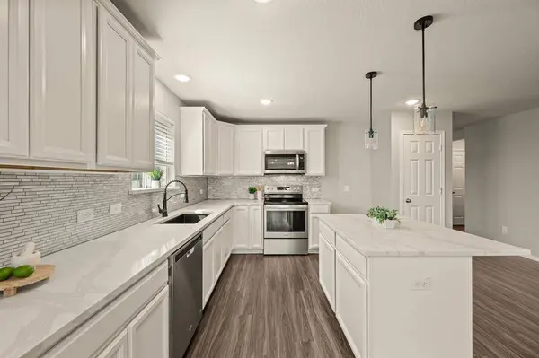 9112 Settlers Peak Road, Fort Worth, TX 76179