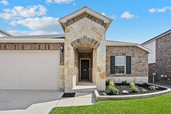 9112 Settlers Peak Road, Fort Worth, TX 76179