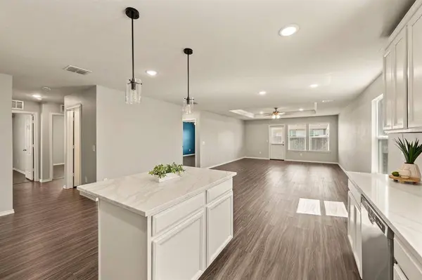 9112 Settlers Peak Road, Fort Worth, TX 76179