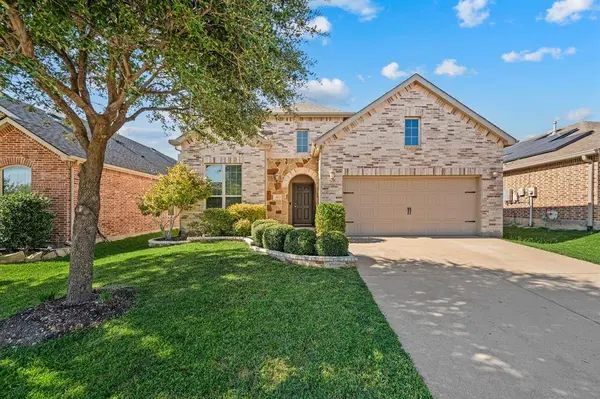 613 Ricochet Drive, Fort Worth, TX 76131