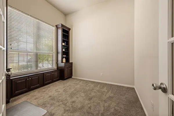 613 Ricochet Drive, Fort Worth, TX 76131