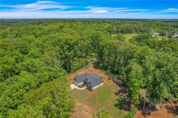 310 Autumn LN, Belton, SC 29627