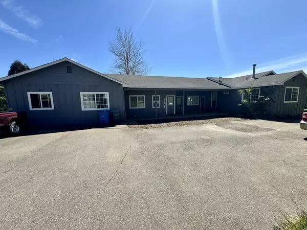 1770 Tompkins Hill RD, Fortuna, CA 95540