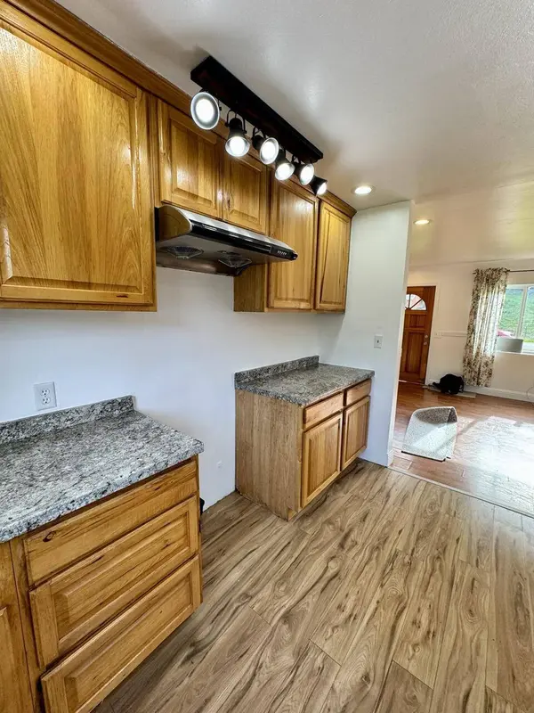 106 Ogle AVE, Rio Dell, CA 95562