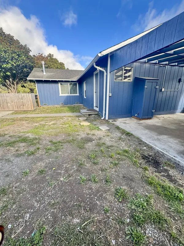 140 River ST, Rio Dell, CA 95562