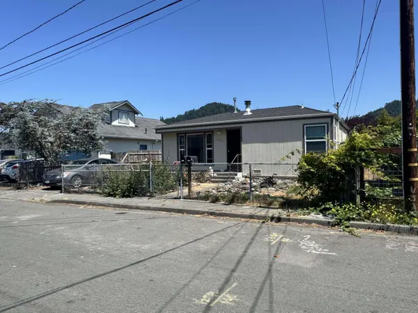 350 2nd AVE, Rio Dell, CA 95562