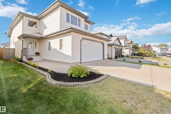 8315 172 Ave NW NW, Edmonton, AB T5Z 3M1