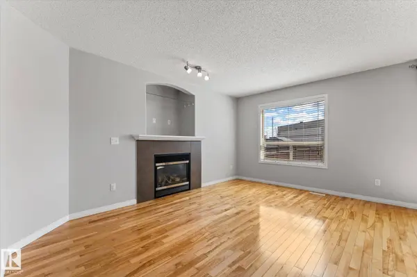 143 Westwood LN, Fort Saskatchewan, AB T8L 4N8