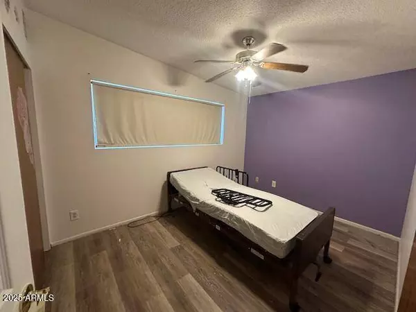 513 S CARDINAL Drive, Apache Junction, AZ 85120