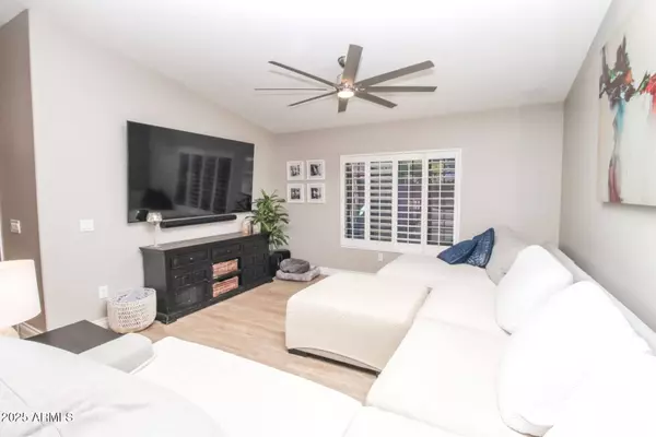 907 E SAN REMO Avenue, Gilbert, AZ 85234