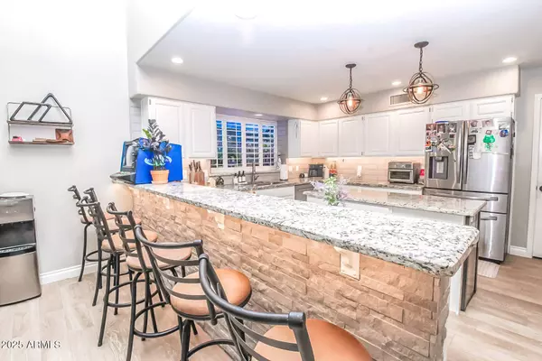 907 E SAN REMO Avenue, Gilbert, AZ 85234