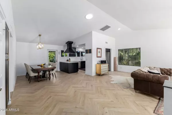 436 E BLUEBELL Lane, Tempe, AZ 85288