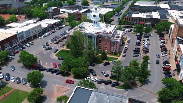 Moving to Murfreesboro, TN (2025 Guide)