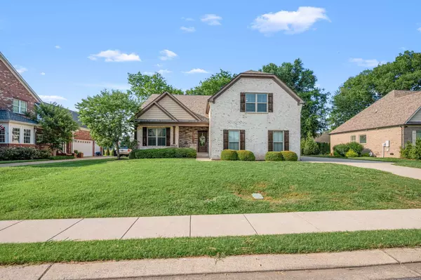 2743 Crowne Pointe Dr, Murfreesboro, TN 37130