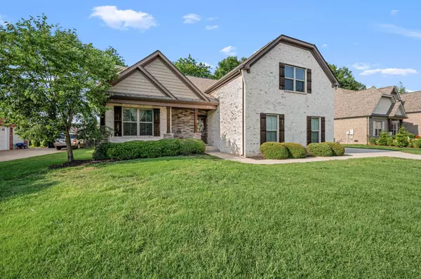 2743 Crowne Pointe Dr, Murfreesboro, TN 37130