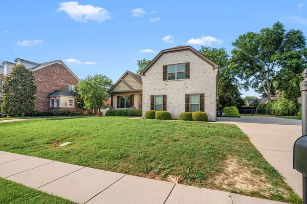 2743 Crowne Pointe Dr, Murfreesboro, TN 37130