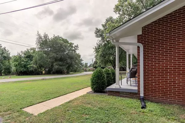 1819 Greerson Dr, Murfreesboro, TN 37130