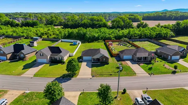 2320 Auldridge Dr, Christiana, TN 37037