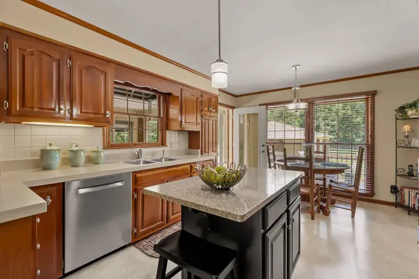 1048 Allen Rd, Murfreesboro, TN 37129