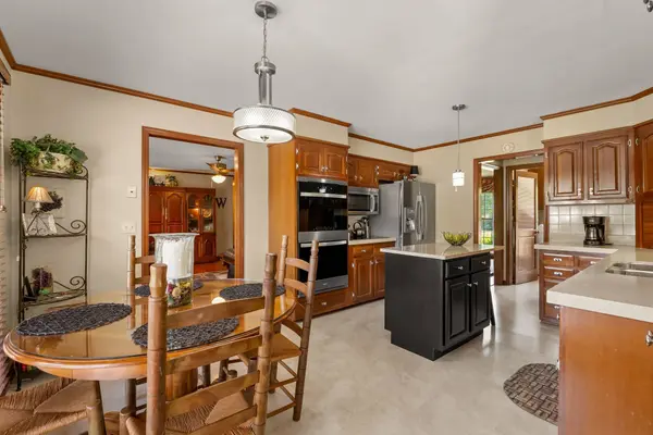 1048 Allen Rd, Murfreesboro, TN 37129