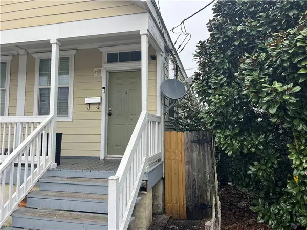 2433 AMELIA ST, New Orleans, LA 70115