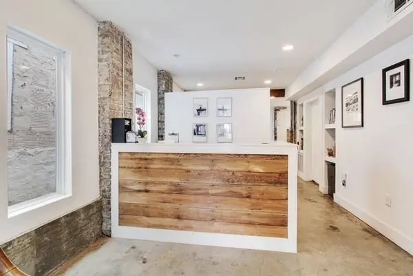 4530 MAGAZINE ST, New Orleans, LA 70115