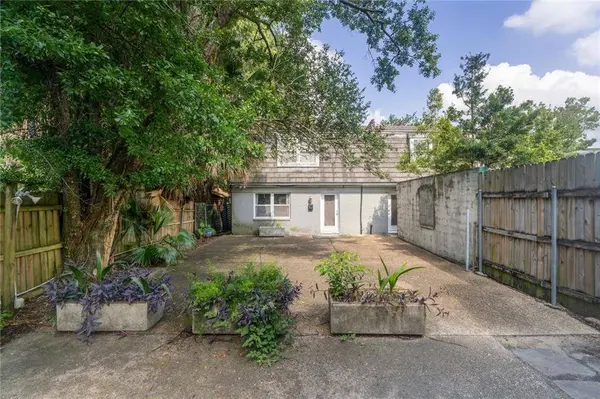 2322 PALMER AVE, New Orleans, LA 70118