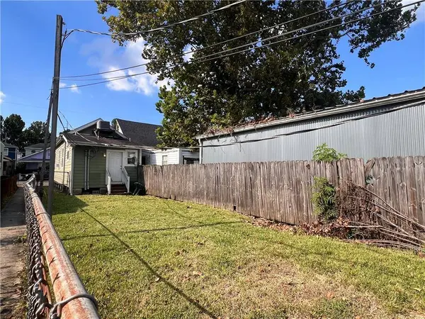 1319 GENERAL OGDEN ST, New Orleans, LA 70118