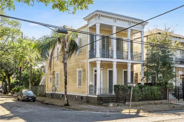 2900 PRYTANIA ST, New Orleans, LA 70115