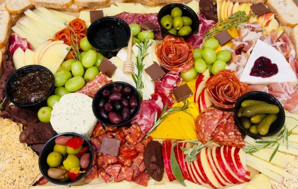 Char-cu-te-rie Opens in Blue Back Square Bringing Build-Your-Own Charcuterie Boards to West Hartford,Nick Gilham